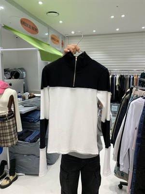 服裝套衫商場(chǎng)全球?qū)嵟膱D庫_女裝全球服裝零售批發(fā)市場(chǎng)實(shí)拍_服裝展會(huì)實(shí)拍款式圖